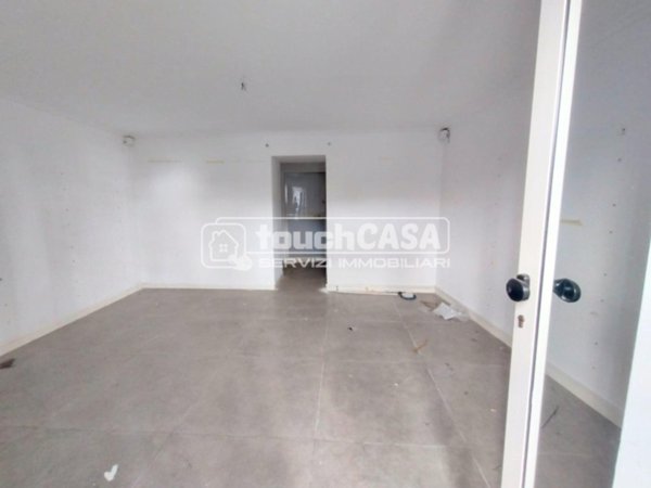 locale di sgombero in affitto ad Aversa in zona Centro Città