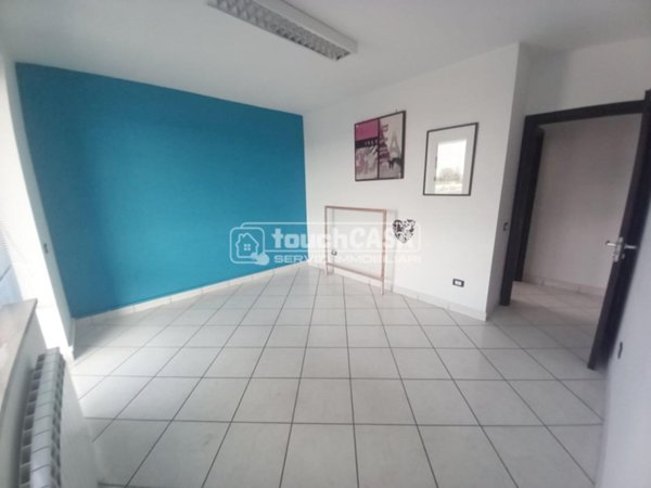ufficio in affitto ad Aversa