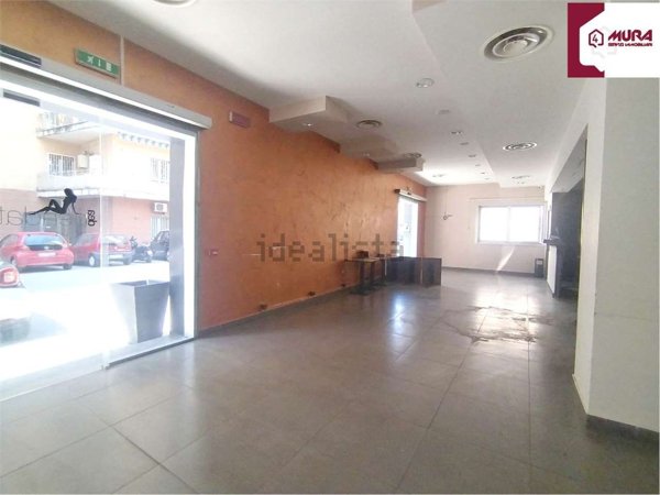 locale commerciale in affitto ad Aversa in zona Centro Città