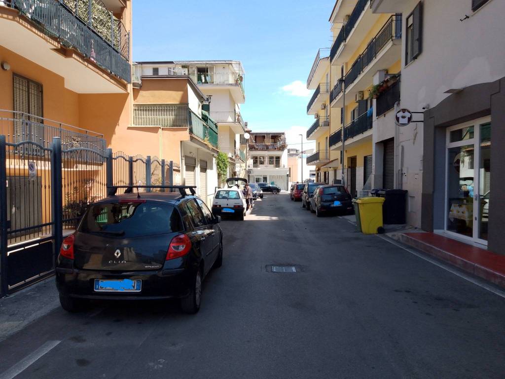 negozio in affitto ad Aversa in zona Centro Città