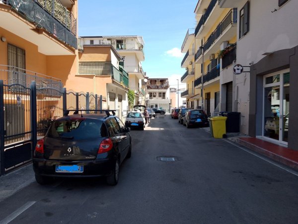 locale commerciale in affitto ad Aversa in zona Centro Città