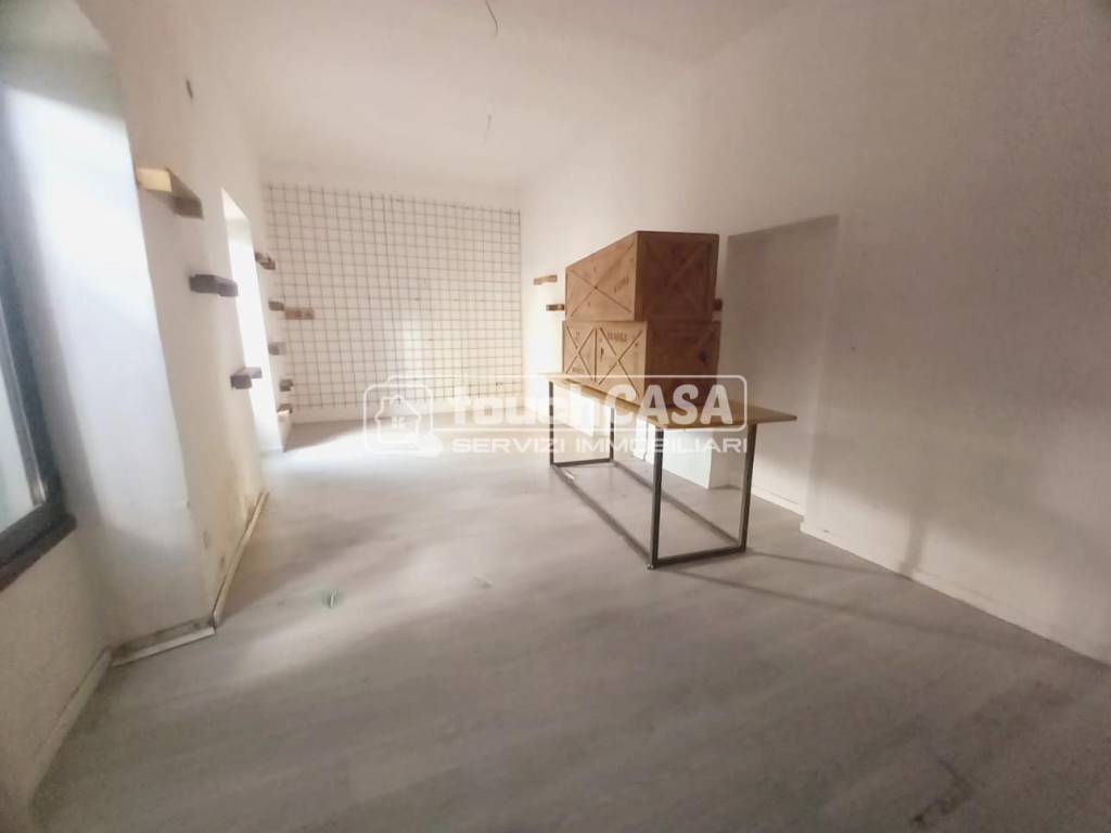 ufficio in affitto ad Aversa