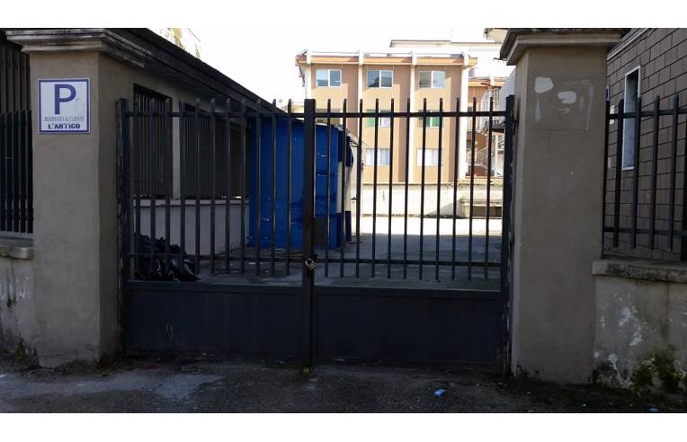 negozio in affitto ad Aversa