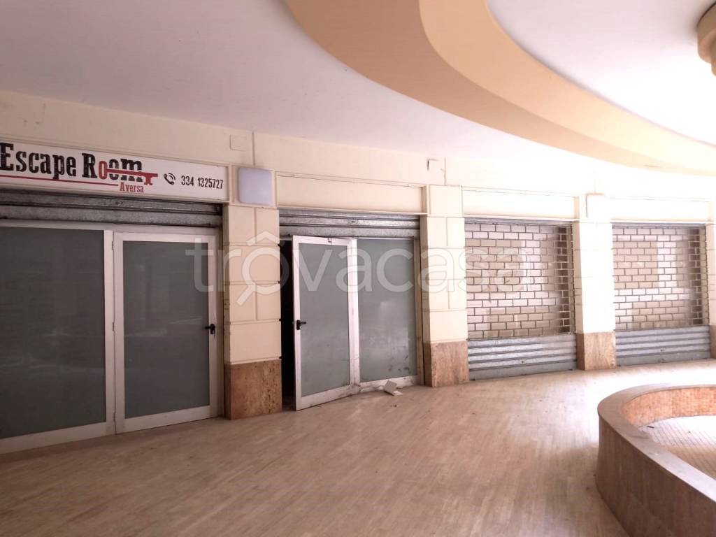 negozio in affitto ad Aversa in zona San Paolo