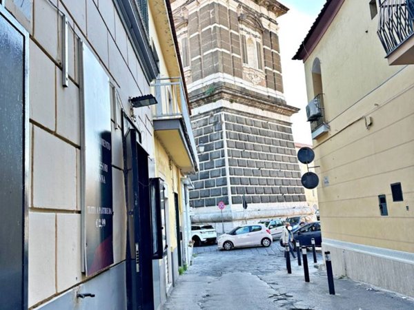 negozio in affitto ad Aversa in zona Centro Città
