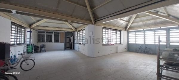 locale commerciale in affitto ad Aversa