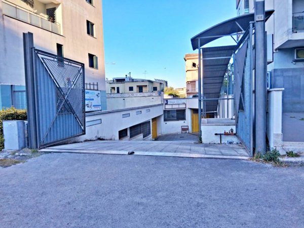 negozio in affitto ad Aversa