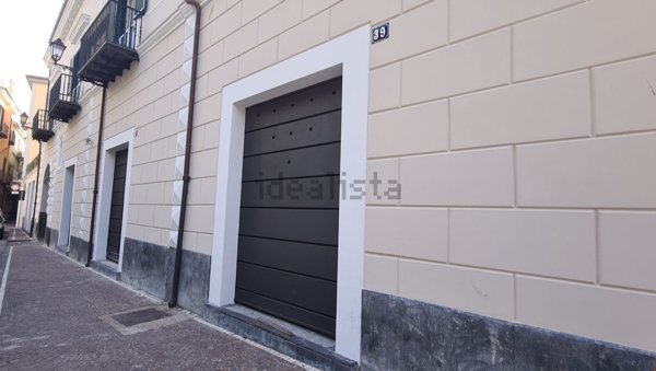 locale commerciale in affitto ad Aversa in zona Centro Città