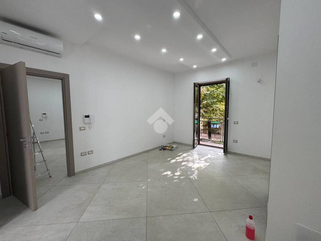 ufficio in affitto ad Aversa