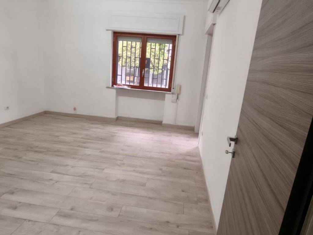 ufficio in affitto ad Aversa