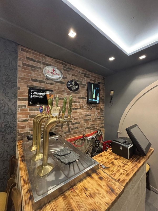 negozio in affitto ad Aversa in zona Centro Città