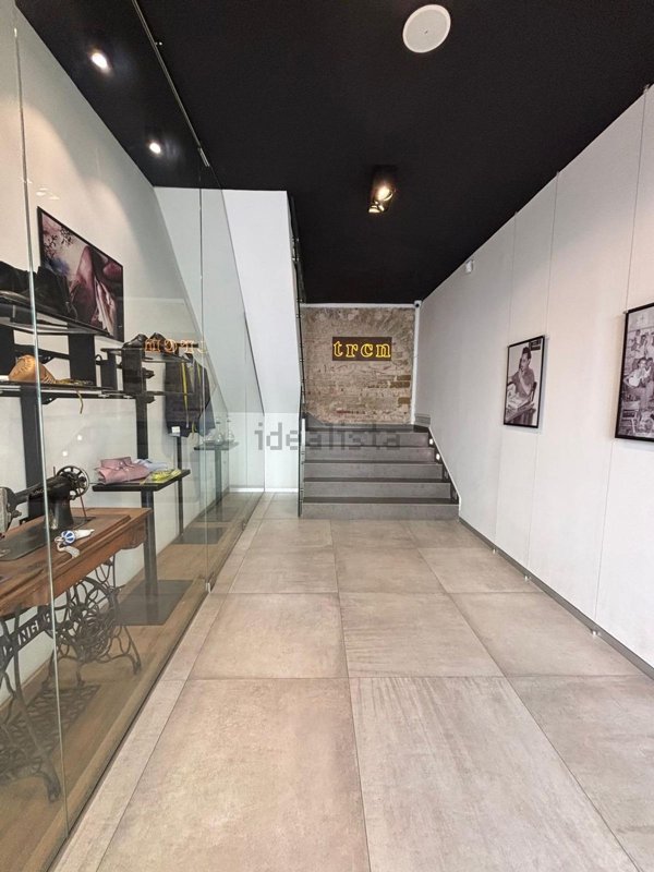 locale commerciale in affitto ad Aversa in zona Centro Città