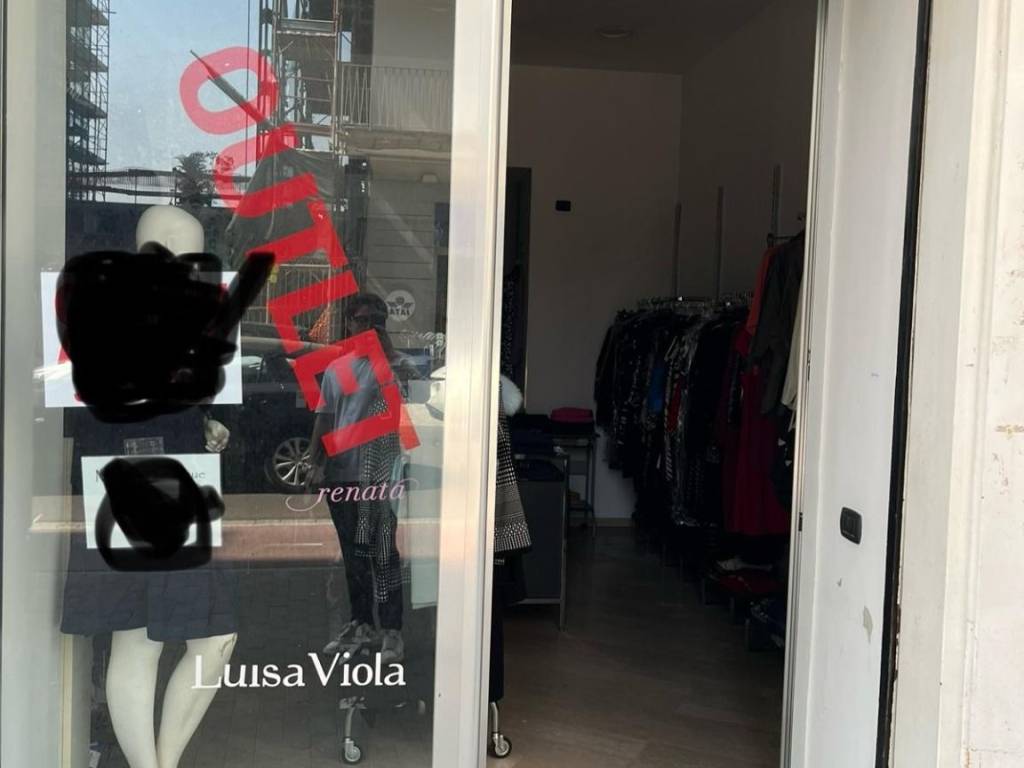 negozio in affitto ad Aversa in zona Centro Città