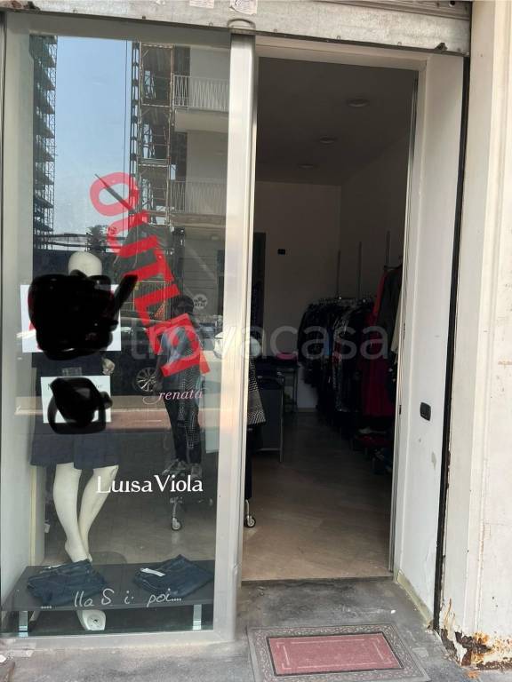 negozio in affitto ad Aversa in zona Centro Città