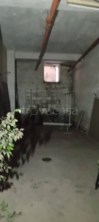 locale commerciale in affitto ad Aversa