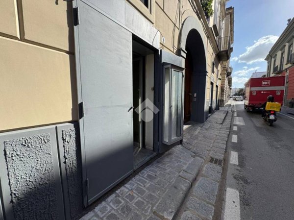locale commerciale in affitto ad Aversa in zona Centro Città