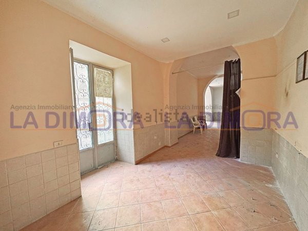 locale commerciale in affitto ad Aversa in zona Centro Città