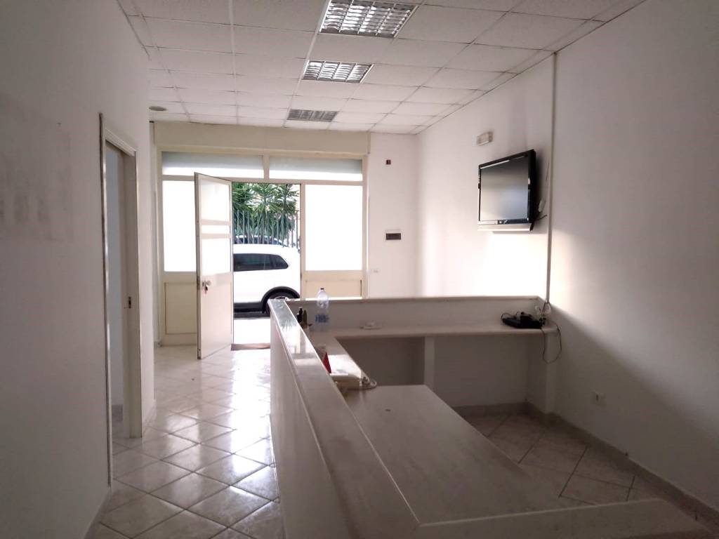 ufficio in affitto ad Aversa