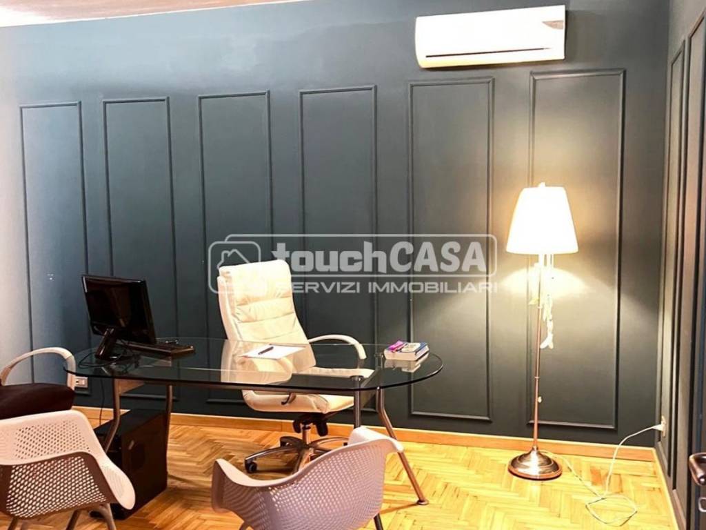 ufficio in affitto ad Aversa