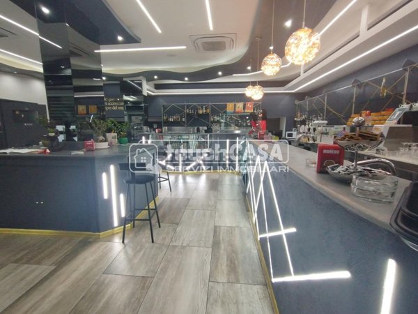 negozio in affitto ad Aversa