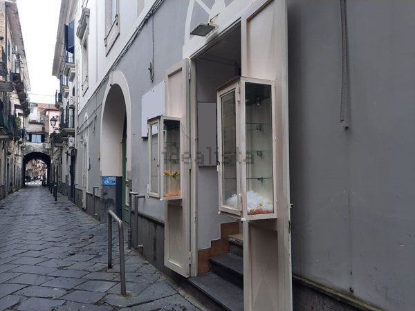 locale commerciale in affitto ad Aversa in zona Centro Città