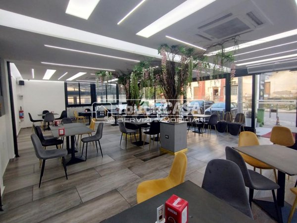 negozio in affitto ad Aversa