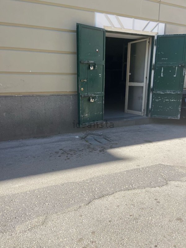 locale commerciale in affitto ad Aversa in zona Centro Città