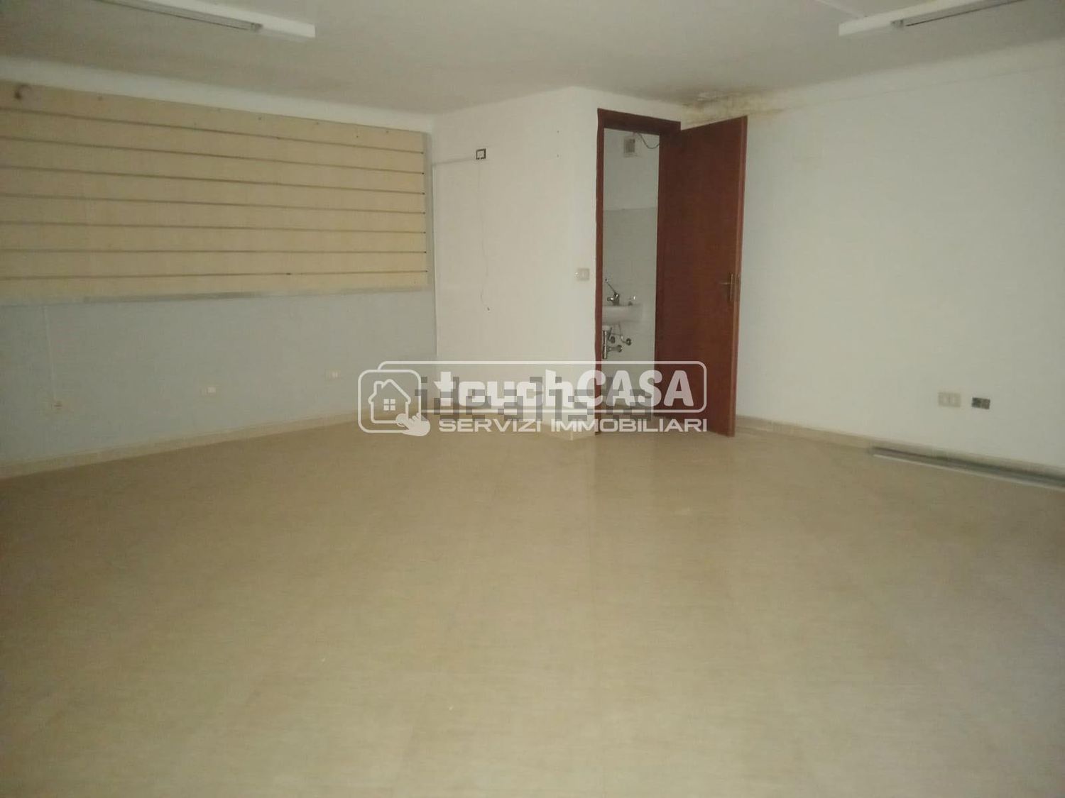 locale commerciale in affitto ad Aversa in zona Centro Città