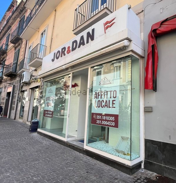 locale commerciale in affitto ad Aversa in zona Centro Città