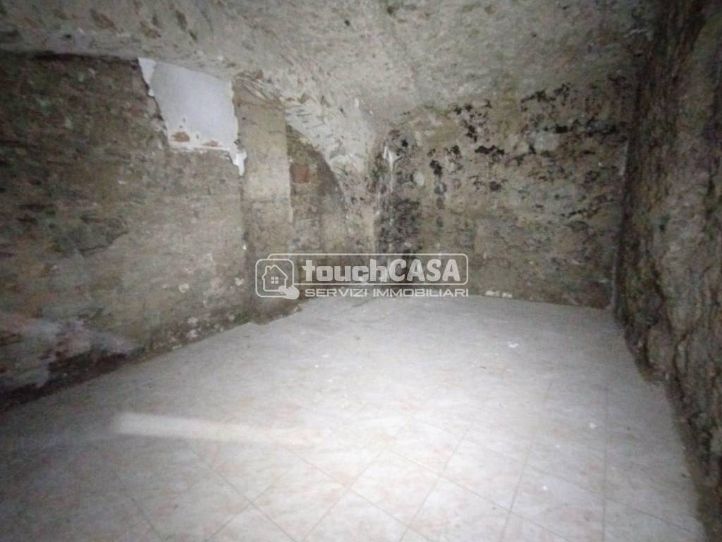 negozio in affitto ad Aversa in zona Centro Città