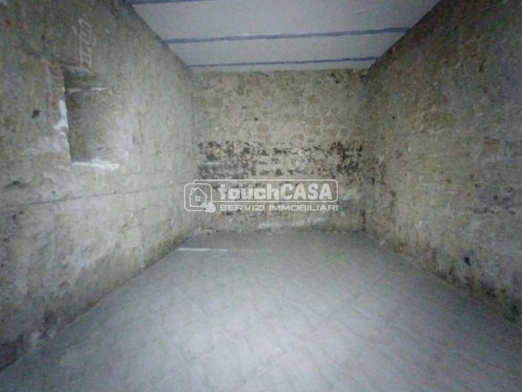 negozio in affitto ad Aversa in zona Centro Città
