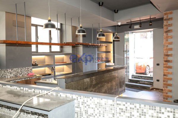 locale commerciale in affitto ad Aversa in zona Centro Città