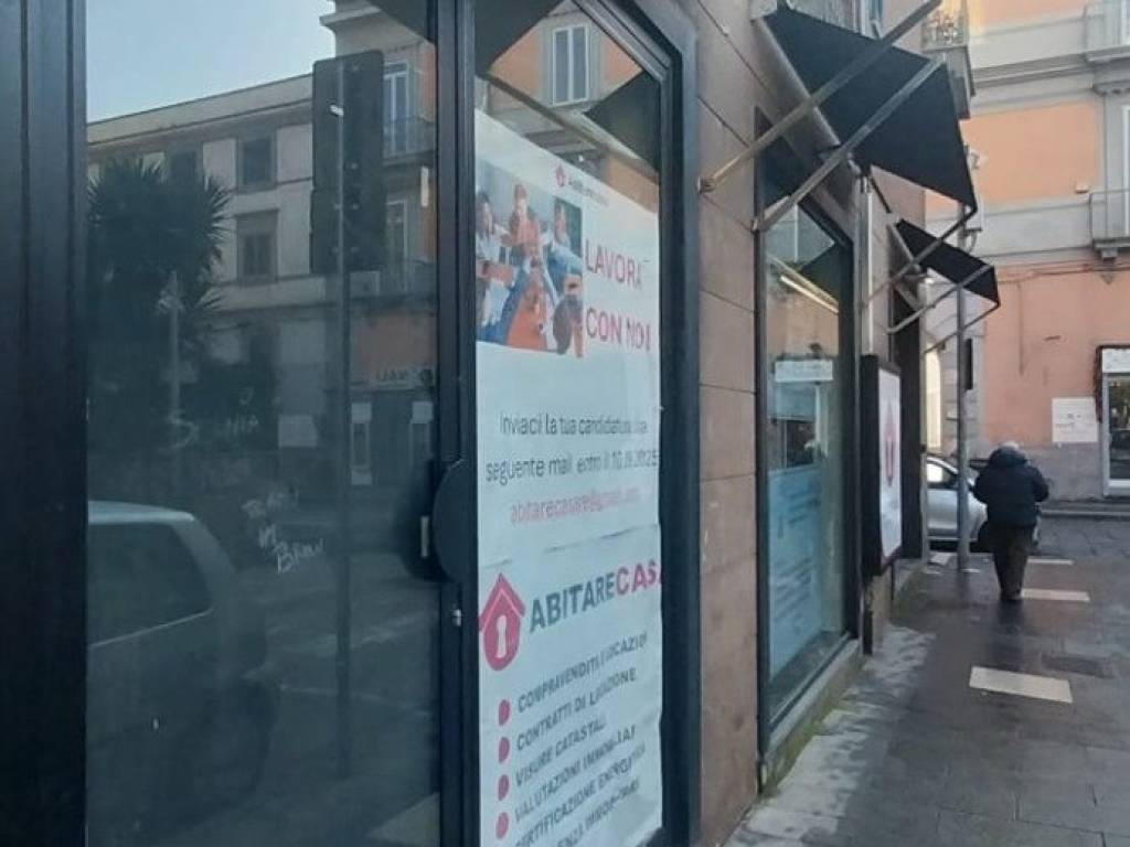 negozio in affitto ad Aversa in zona Centro Città