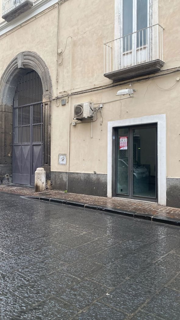locale commerciale in affitto ad Aversa in zona Centro Città