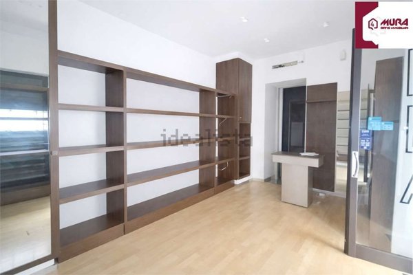 locale commerciale in affitto ad Aversa in zona Centro Città