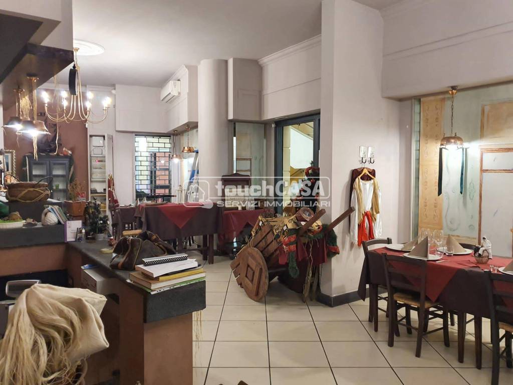 negozio in affitto ad Aversa in zona Centro Città