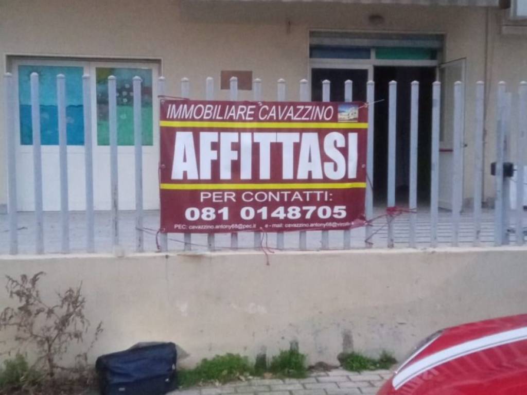 negozio in affitto ad Aversa