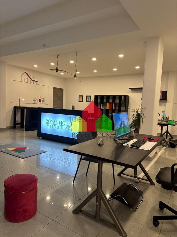 ufficio in affitto ad Aversa