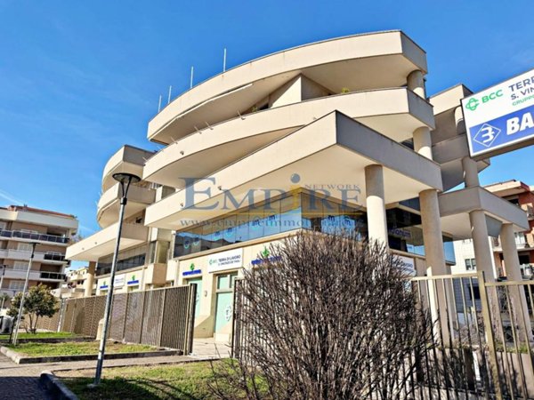 ufficio in affitto ad Aversa