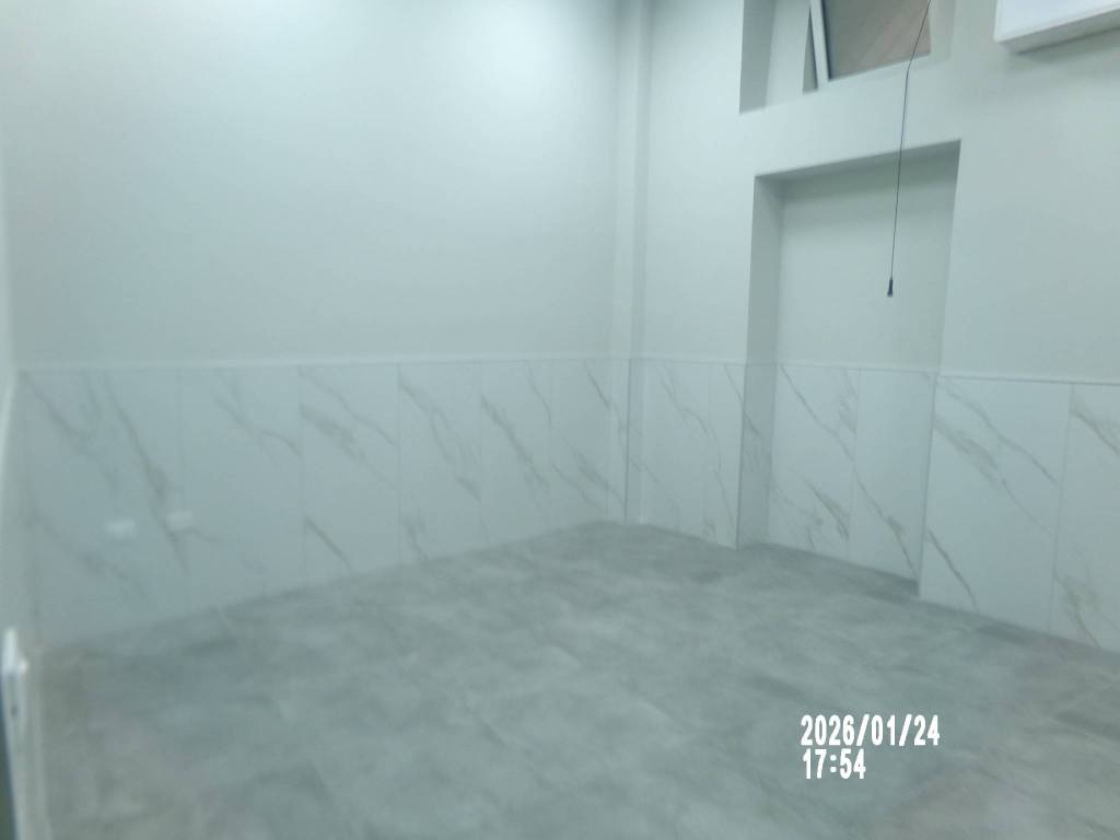 negozio in affitto ad Aversa