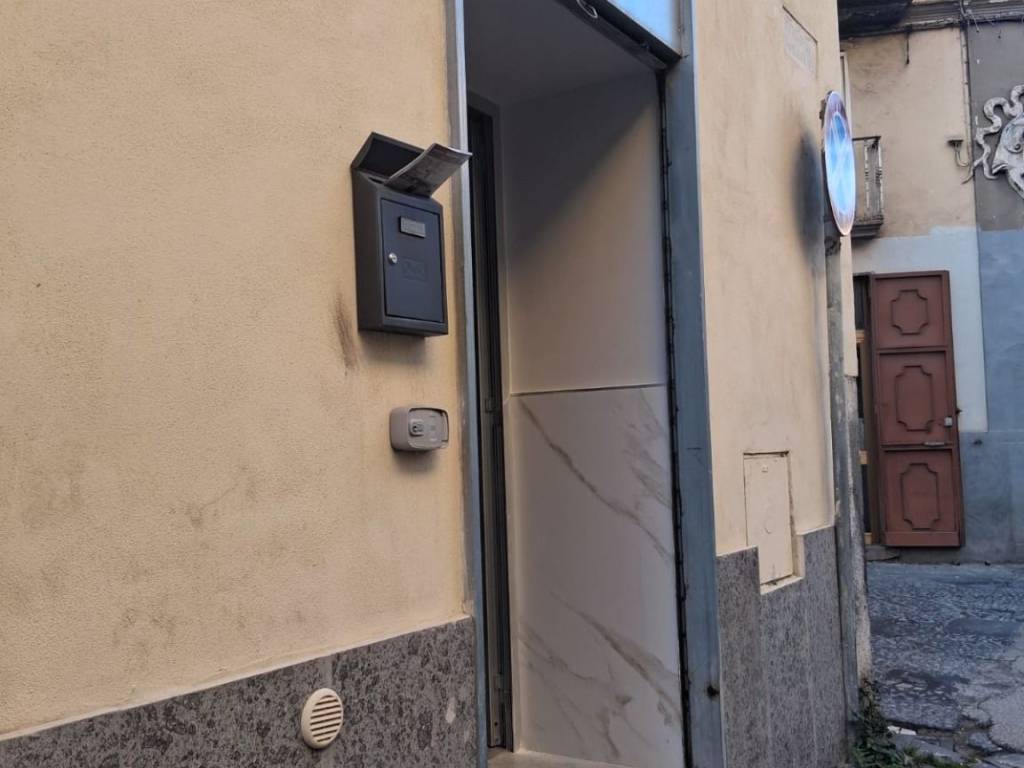 negozio in affitto ad Aversa