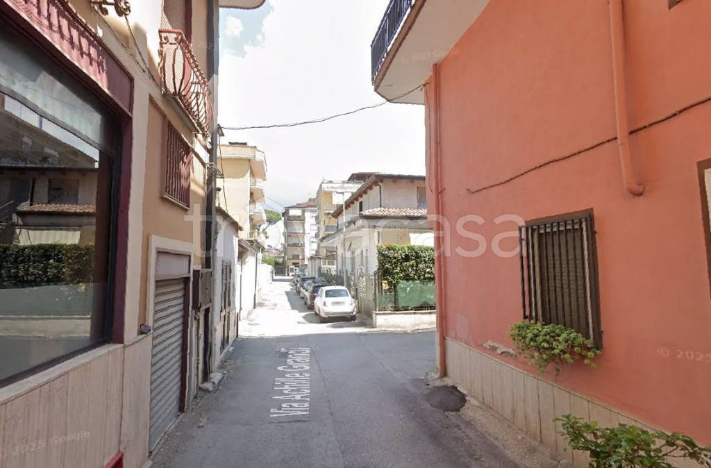 negozio in affitto ad Aversa in zona Centro Città