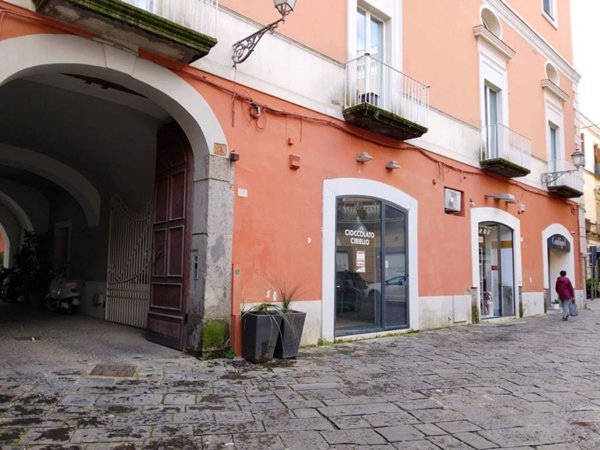 negozio in affitto ad Aversa