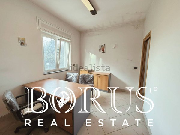 locale commerciale in affitto ad Aversa