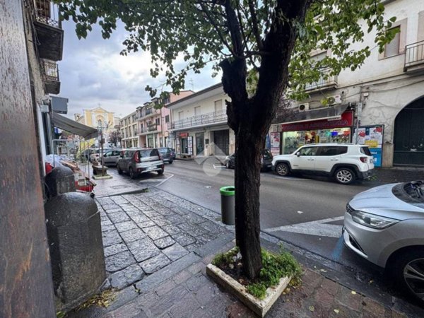 negozio in affitto ad Aversa in zona Centro Città