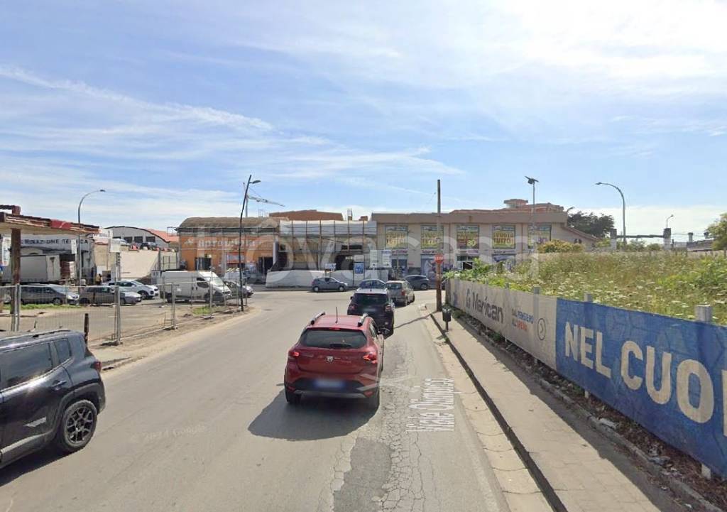 negozio in affitto ad Aversa