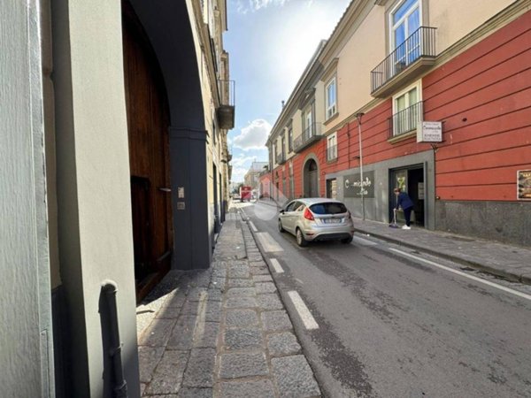 negozio in affitto ad Aversa in zona Centro Città
