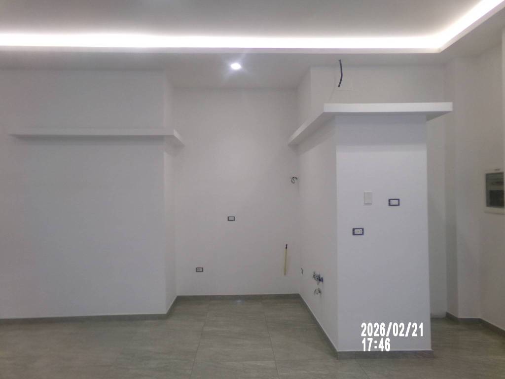 locale commerciale in affitto ad Aversa