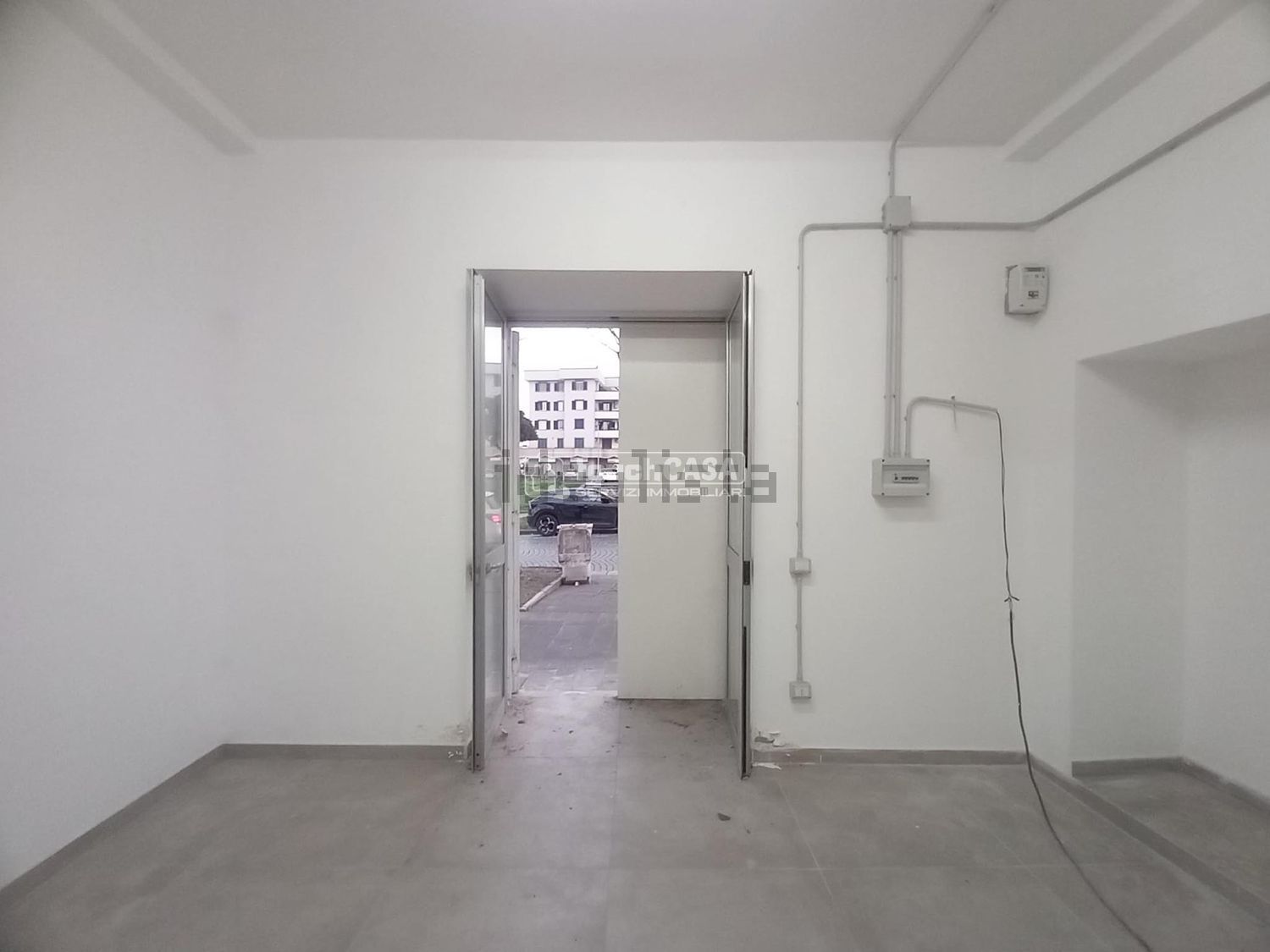 locale commerciale in affitto ad Aversa