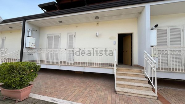 ufficio in affitto ad Aversa